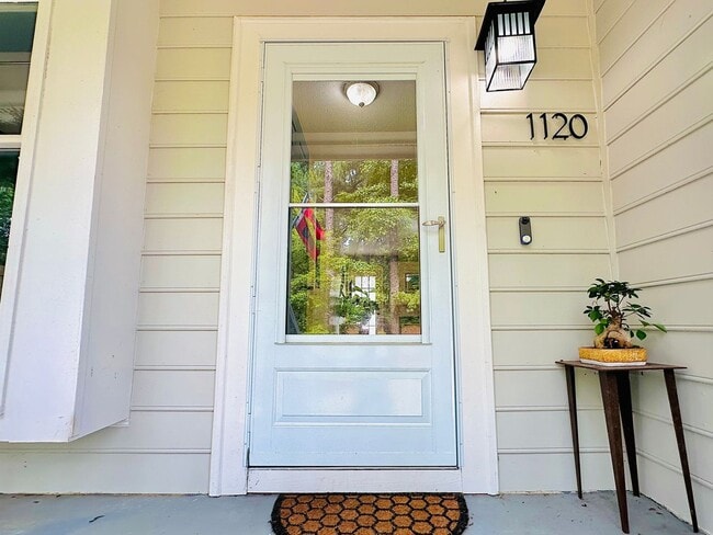 Photo - Beautiful 3 Bed, 2 Bath Home by Nature Preserve