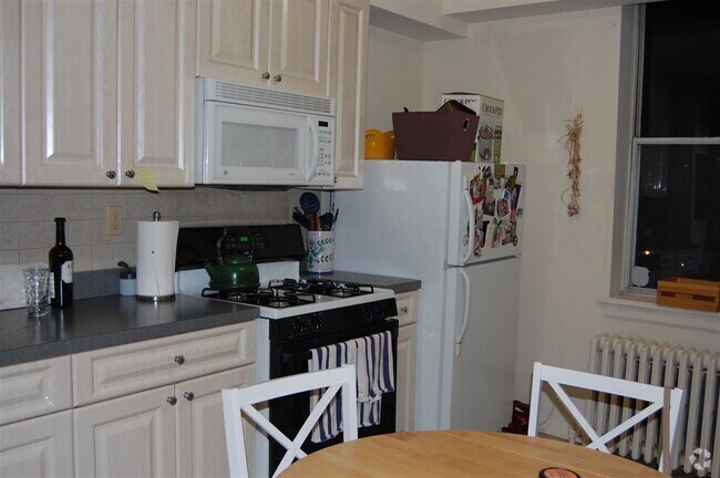 Building Photo - 106 11th St Unit 20 Rental