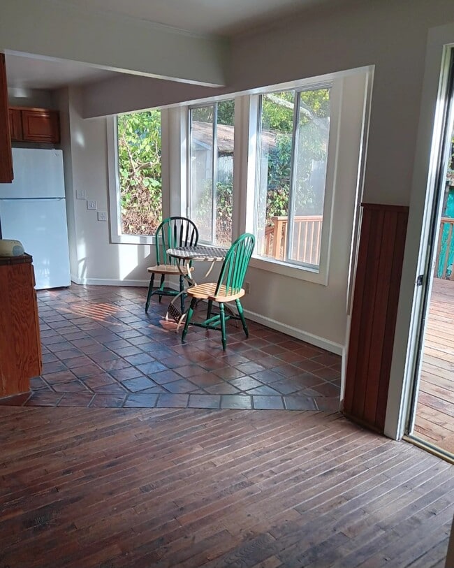 Photo - 15 Alvina Ave