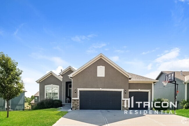 Building Photo - 1029 NE Copperwood Dr Rental
