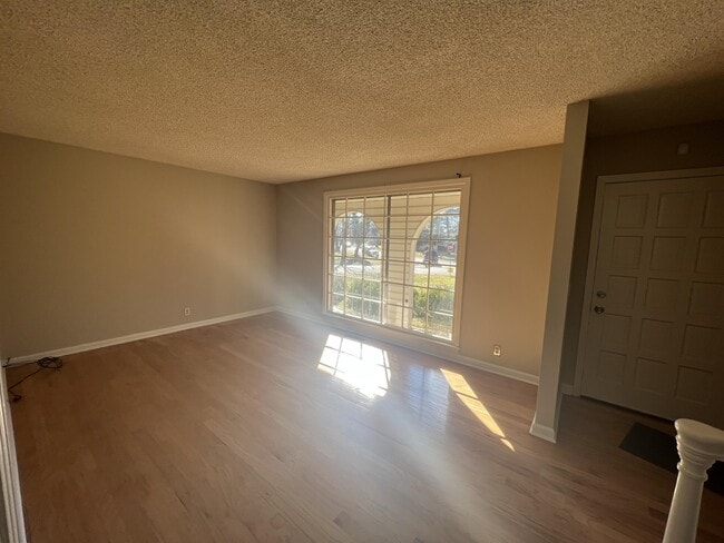Photo - 2900 Moss Spring Dr