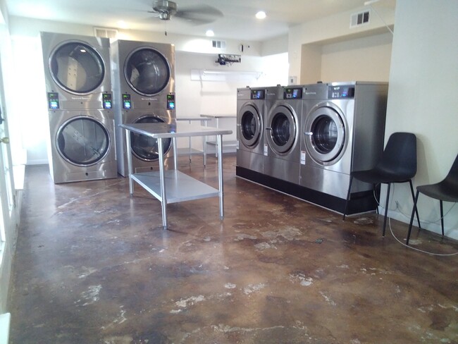 Laundry Room - Southmore Park Apartments