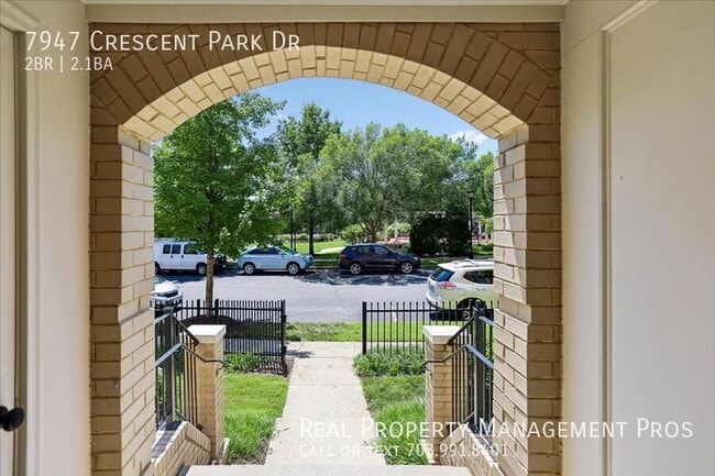Photo - 7947 Crescent Park Dr