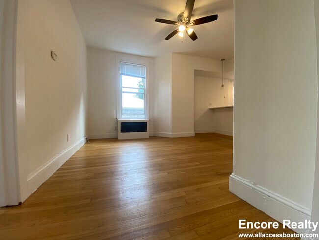 Photo - 38 Newton St Unit 2