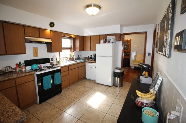 Photo - 2038 W Augusta Blvd