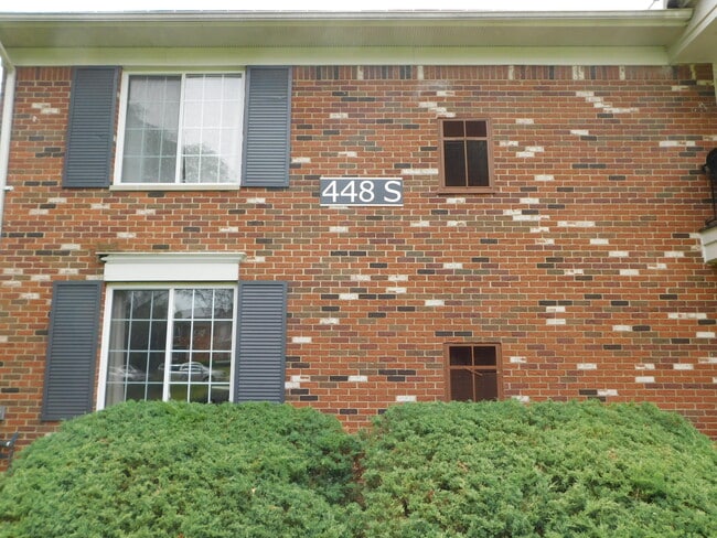 Photo - 448 N Fox Hills Dr Unit 3