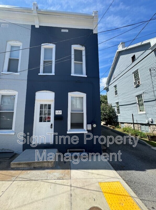 Photo - 114-122 North Conococheague Street