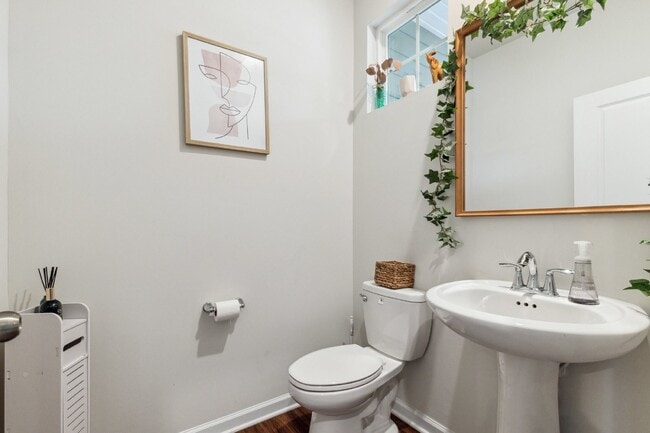 Photo - Well maintained 3-Bed 2.5 Bath Townhouse i...