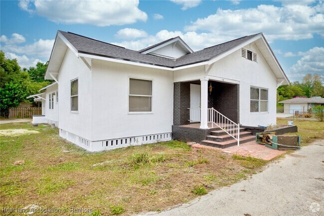 Building Photo - 199 E Camphor St Rental