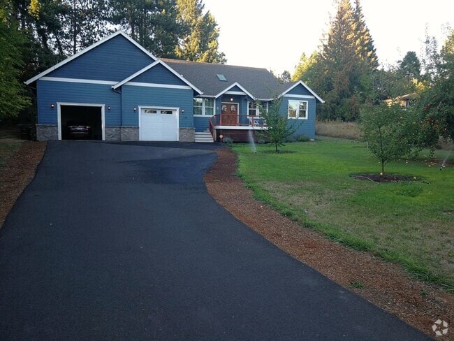 Building Photo - Custom Hillsboro Ranch with Gourmet Kitche... Rental