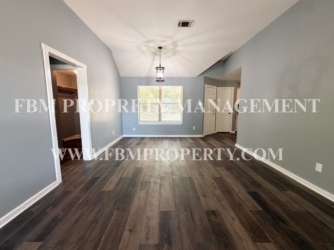 Photo - 808 Metropolitan Ave