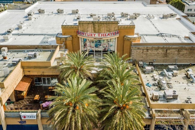 Photo - 1315 A St Unit 206