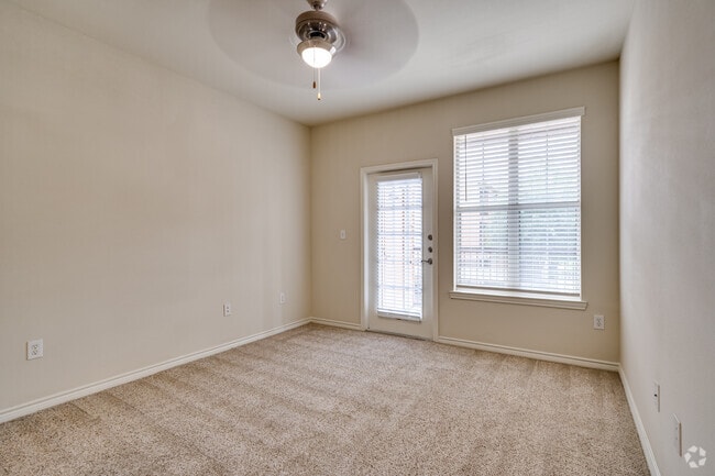 2BR, 2BA - 1,194SF