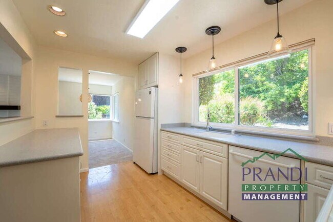 Photo - 137 Pixley Ave