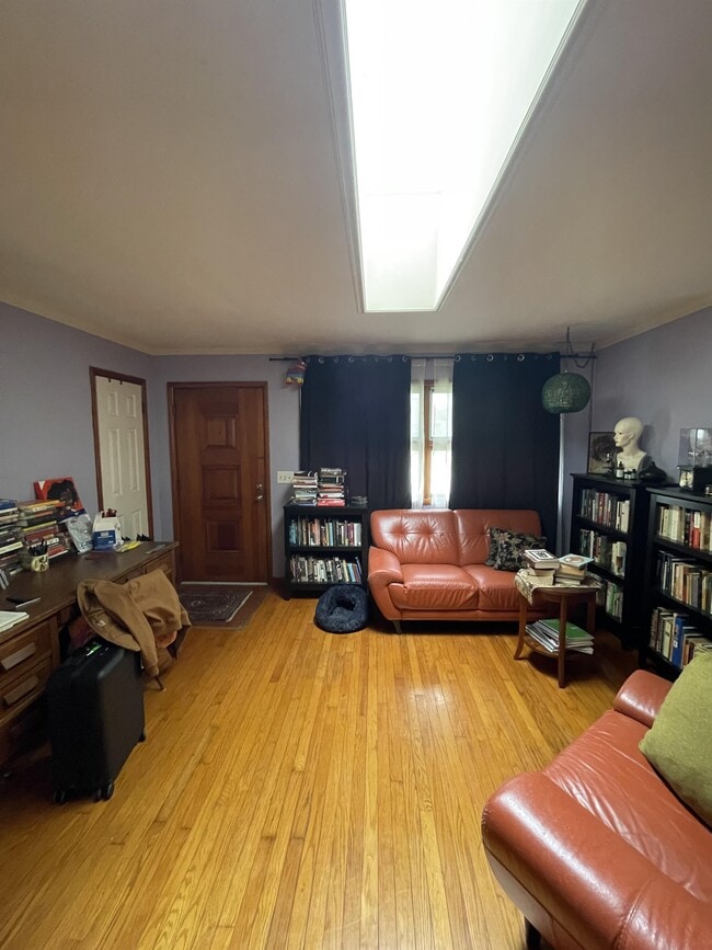 Photo - 1904 E Maxwell Ln