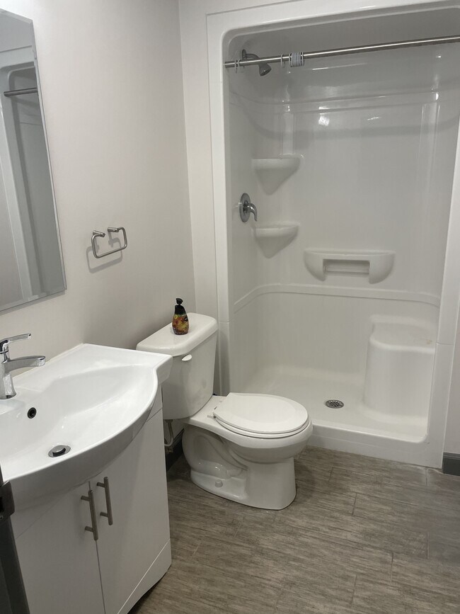 Photo - 258B-258B Sunview St