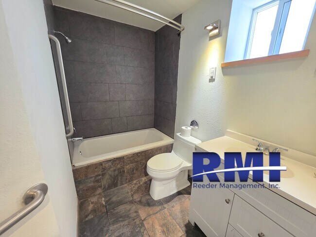 Photo - ONE OF A KIND STUIDO & GARAGE/SHOP INCLUDED!!!! Unit B