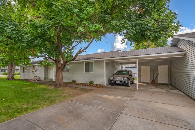 Photo - 2 bed 1 bath Rancher duplex