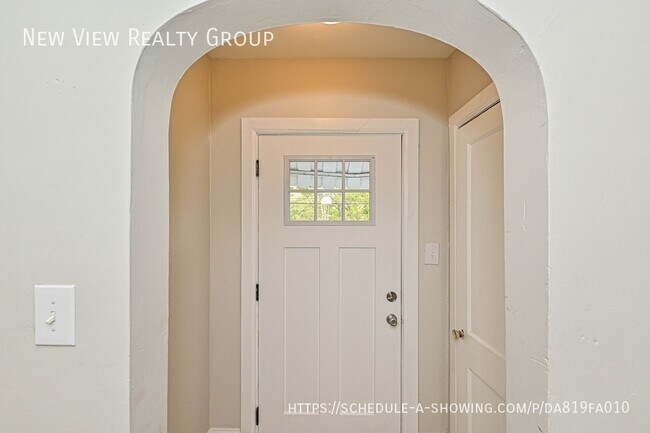 Photo - 3108 Rush Ave