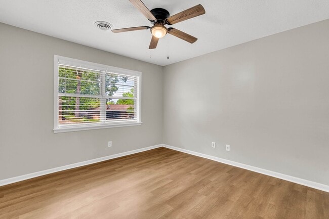 Photo - Renovated 3 Bedroom 2 Bath Home for Rent!