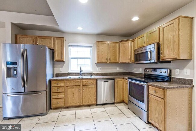 Photo - 19 Blue Spruce Cir