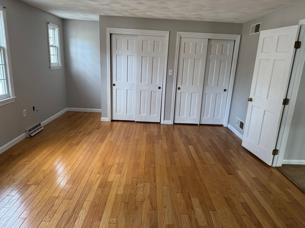 Photo - 887 Wellman Ave
