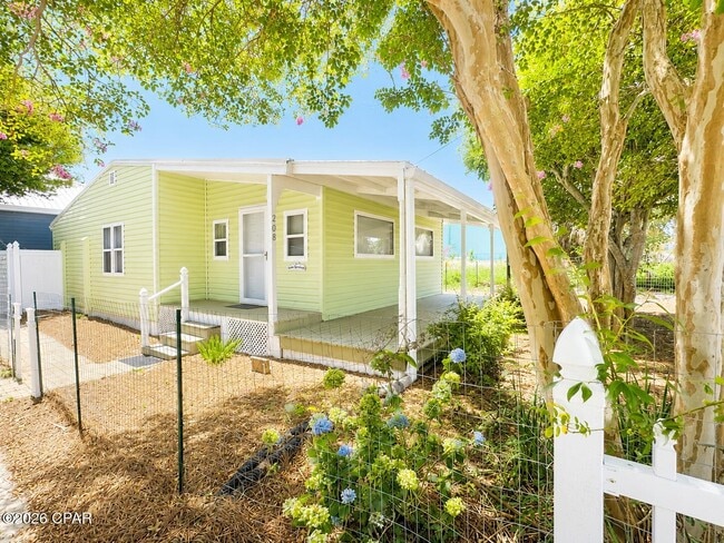 Photo - 208 El Prado Pl