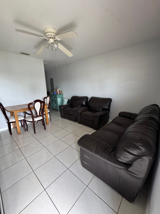 Photo - 17472 SW 105th Ave