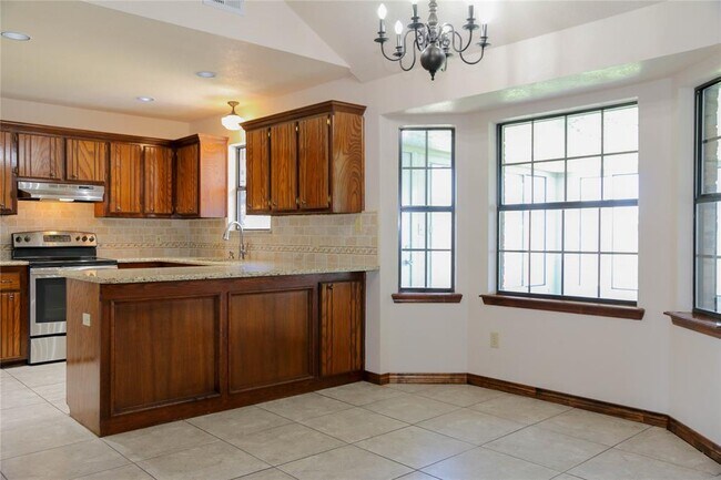 Photo - 13000 S Robinson Ave Casa