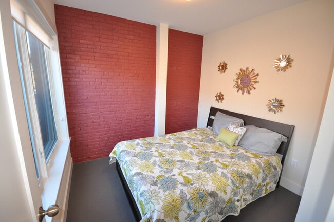 Photo - 97 Northampton St Unit 4