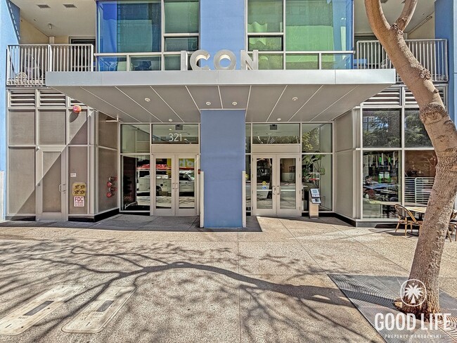 Photo - Beautiful 1B/1BA Condo in Downtown Near Petco Park W/ Views, A/C, W/D, Balcony, Rooftop Deck & Gym! Unit 1204