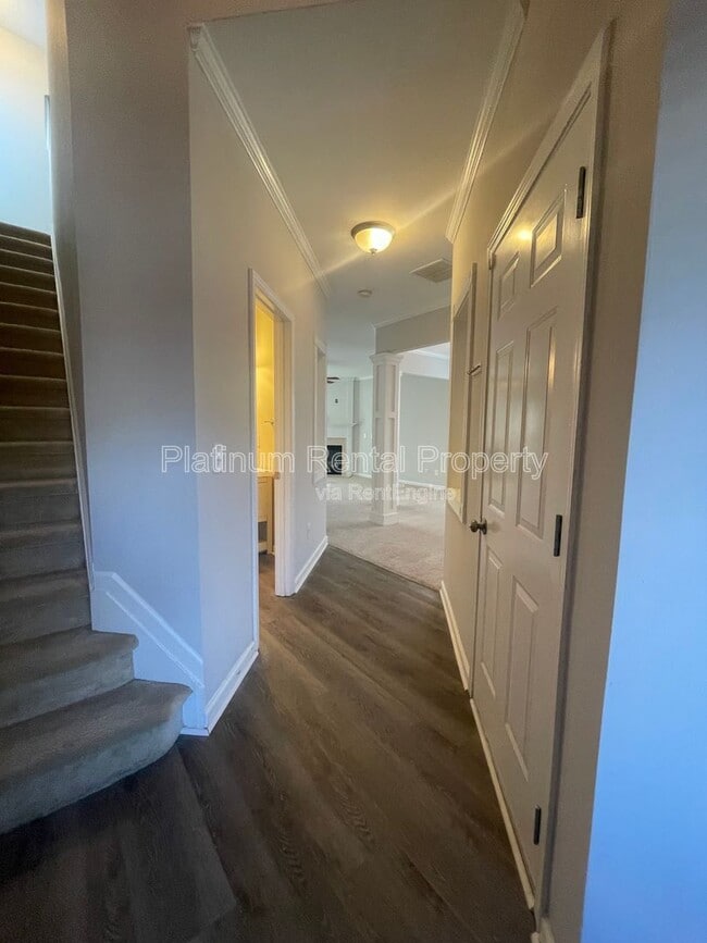 Photo - 5545 Weddington Dr