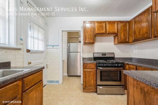 Photo - 6660 N Damen Ave Unidad 6660-1E