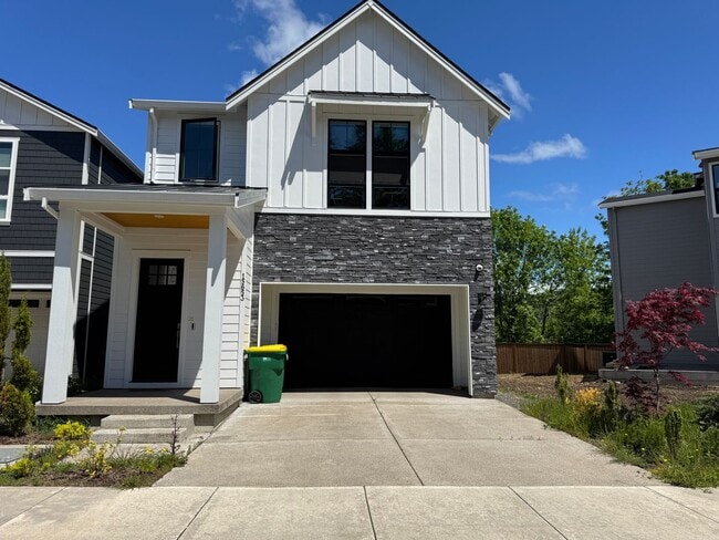 Modern and Immaculate 4-Bedroom Bethany Ho... - Modern and Immaculate 4-Bedroom Bethany Ho... House