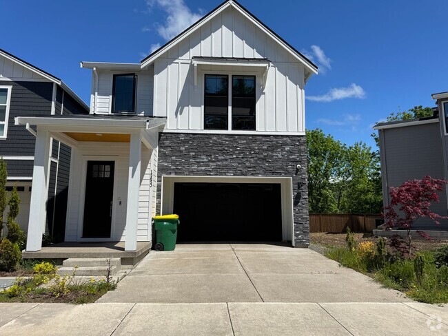 Building Photo - Modern and Immaculate 4-Bedroom Bethany Ho... Rental