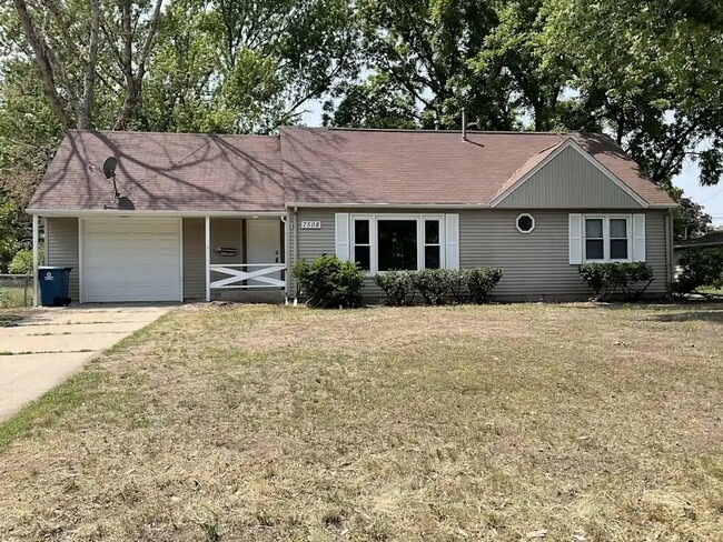 Building Photo - 7506 Columbus Ave.