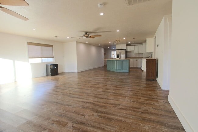 Photo - Downtown Washington - (Approved) Pet Optional