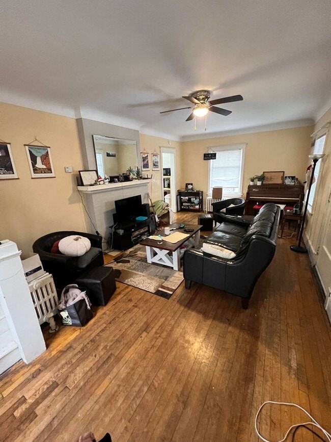 Photo - 420 W Arrowhead Rd