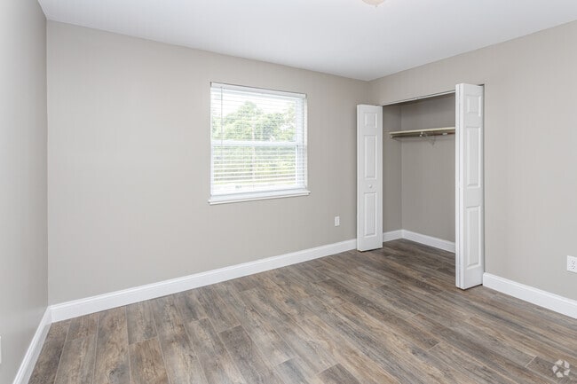 2BR, 1BA - Bedroom