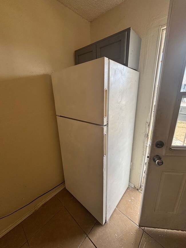 Photo - Conveniently Located Studio with ALL Utilities INCLUDED Unit 223 B
