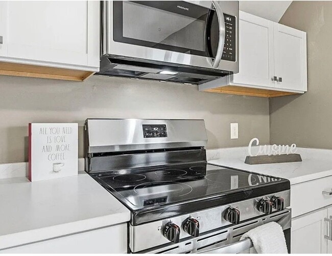 Photo - 2416 Harriet Ave Unit 2