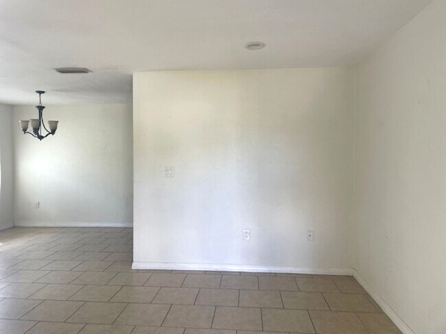 Photo - GC1274 Unit GC1274 A