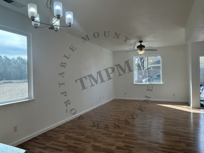 490 Butte Ave