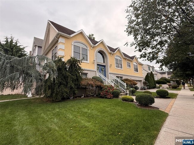 Photo - 424 Page Ave