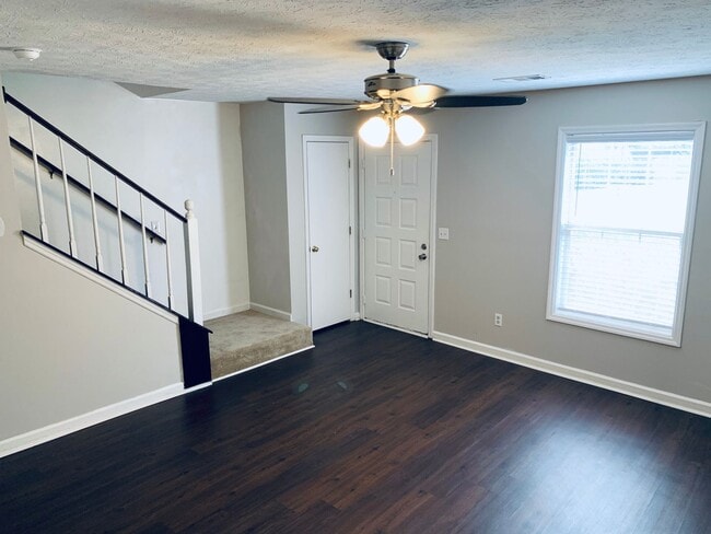 Photo - 1100 Chinook St