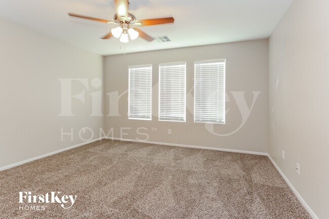 Photo - 8933 Hand Painted Ct