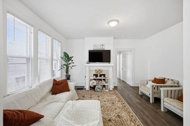 Photo - 2209-2211 Summit St Unidad 2211 Summit St