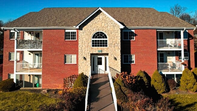 Photo - 648 Friars Ln Unit 2