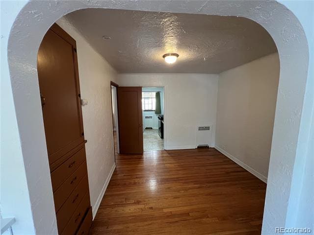 Building Photo - 2535 E 14th Ave Unit 10