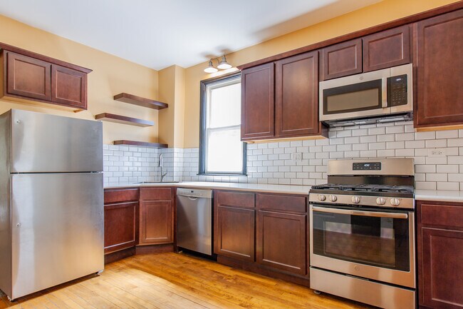 Photo - 2430 N Mozart St Unit 2